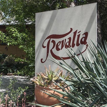 Trevalia Accommodation Penwortham Екстериор снимка
