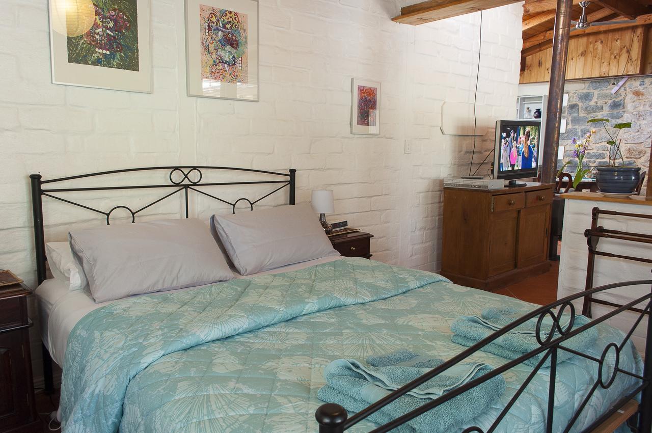 Trevalia Accommodation Penwortham Екстериор снимка