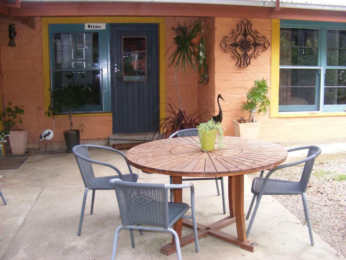 Trevalia Accommodation Penwortham Екстериор снимка