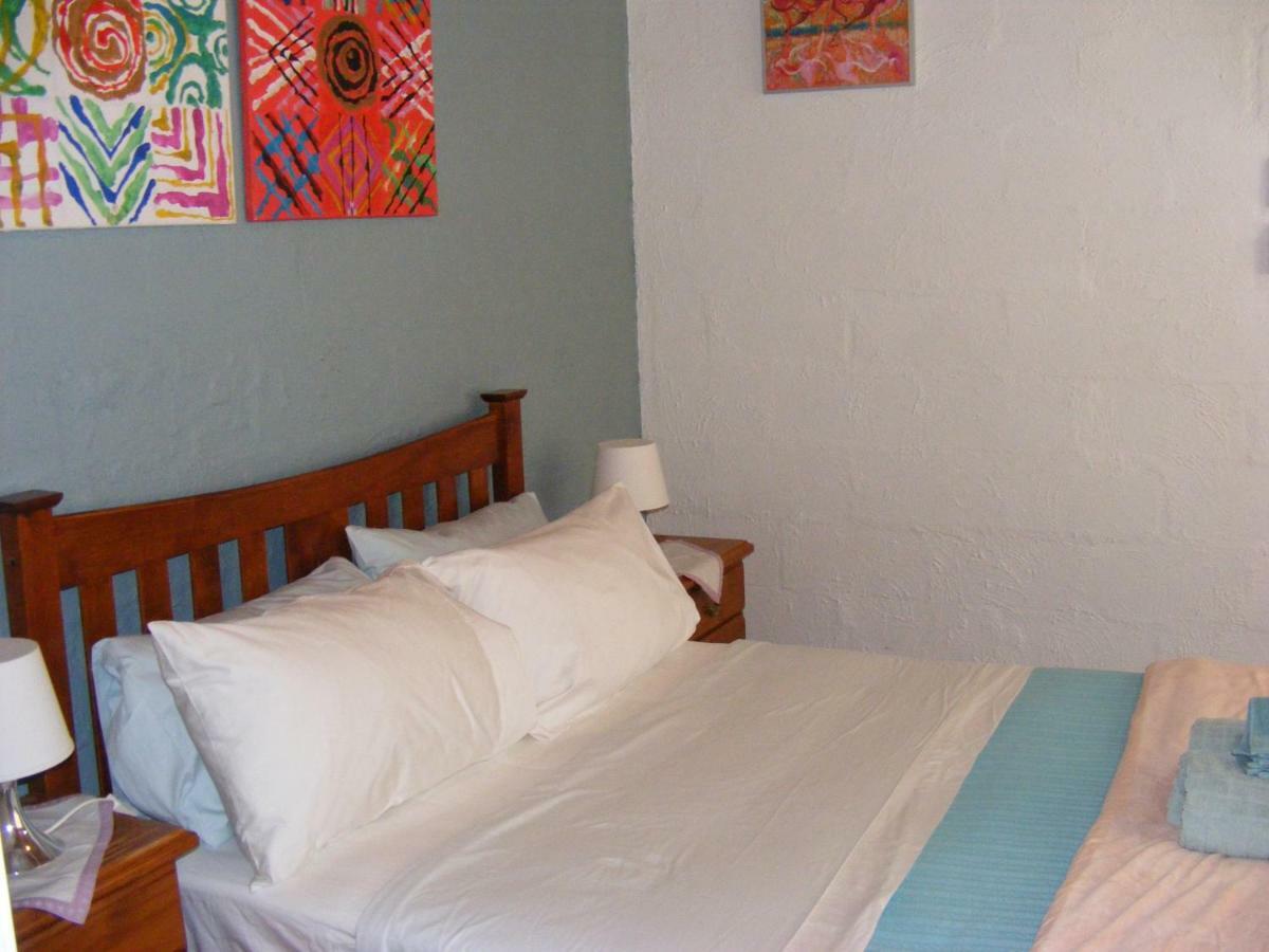 Trevalia Accommodation Penwortham Екстериор снимка