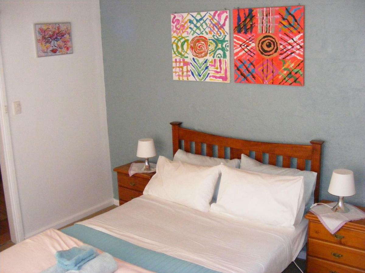 Trevalia Accommodation Penwortham Екстериор снимка