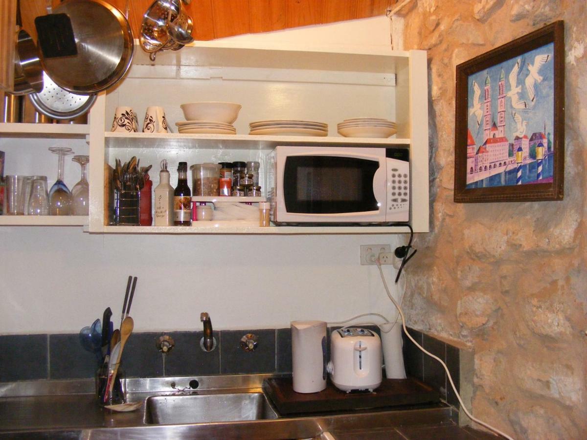 Trevalia Accommodation Penwortham Екстериор снимка