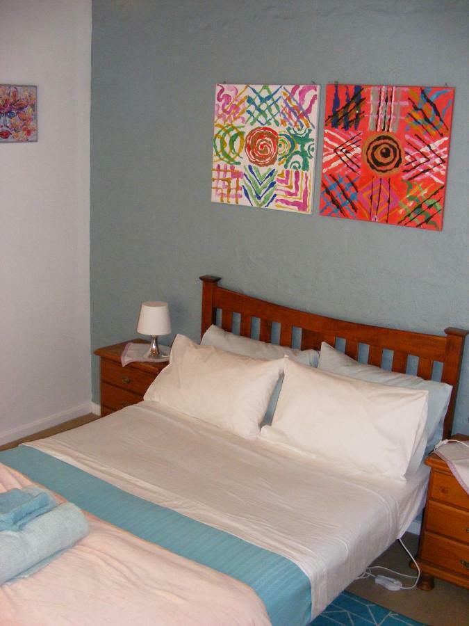 Trevalia Accommodation Penwortham Екстериор снимка